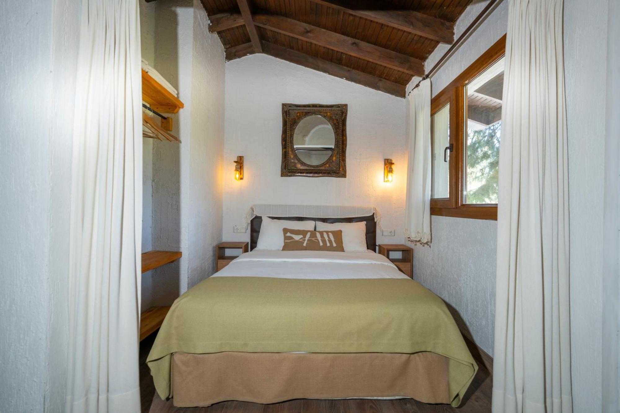 Bir Dem Urla Hotel Екстериор снимка