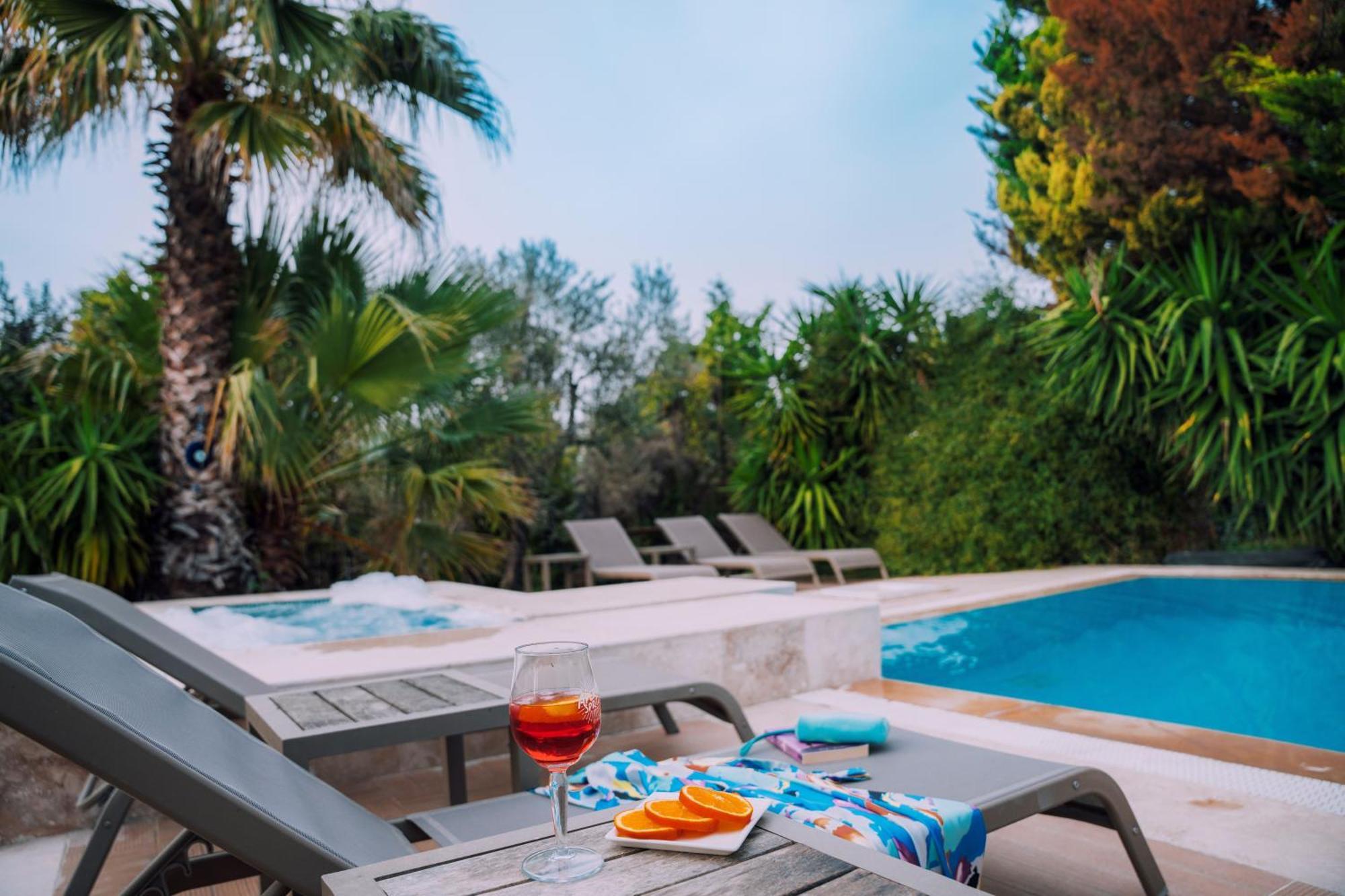 Bir Dem Urla Hotel Екстериор снимка