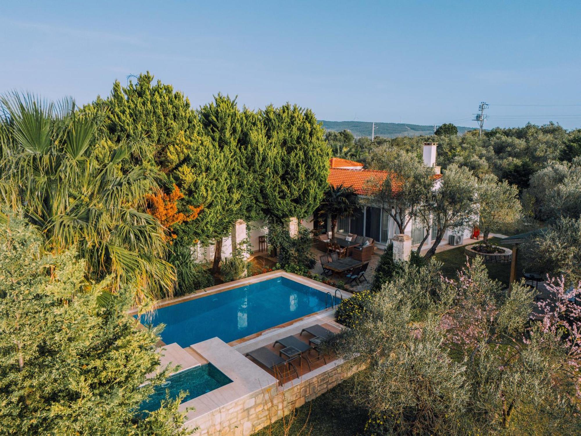 Bir Dem Urla Hotel Екстериор снимка